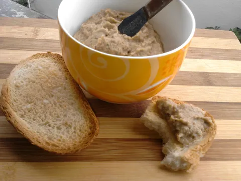 PAŠTETA OD PATLIĐANA