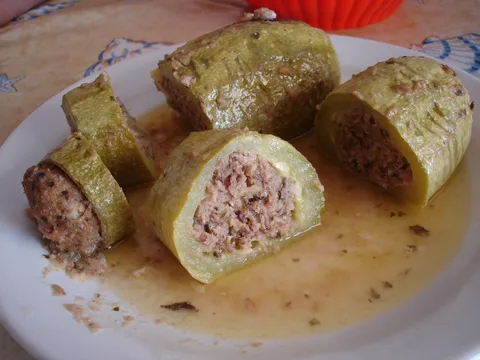 Tikvice sa tunjevinom i začinima
