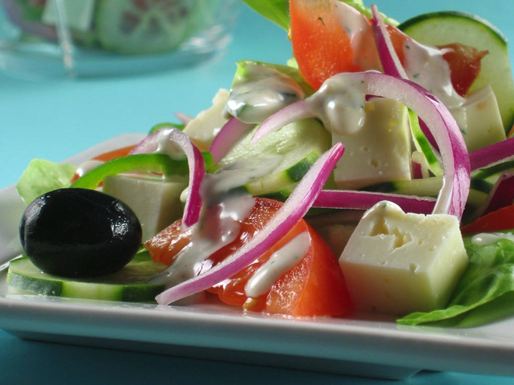 Salata cu dressing neobisnuit