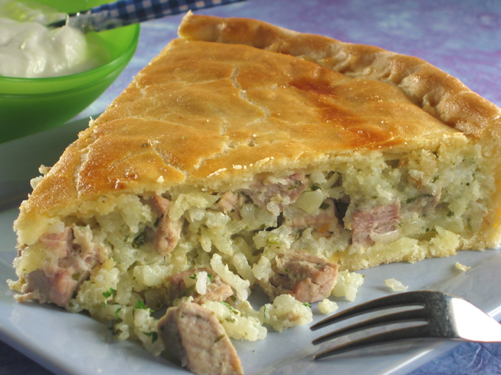 Placinta cu carne de orez