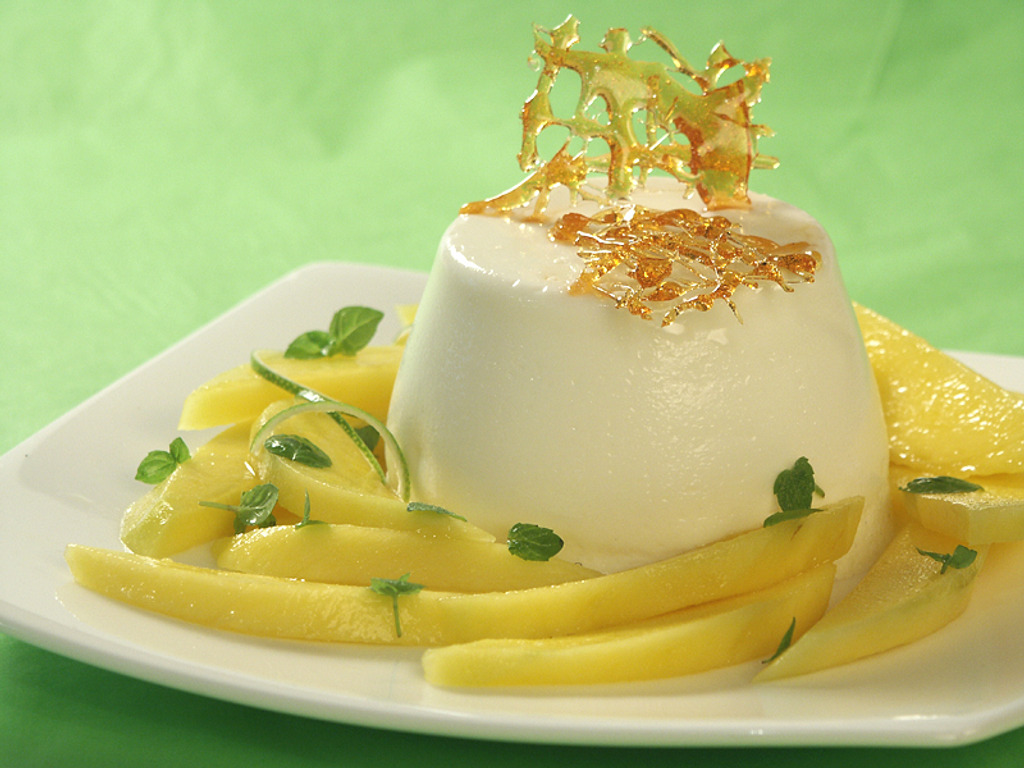 Egzotična panna cotta s mangom