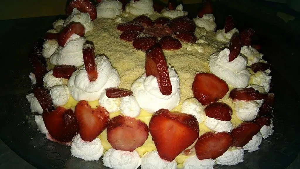 Torta sa jagodama i vanilom