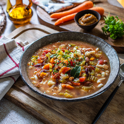 Rychlá polévka minestrone s fazolemi