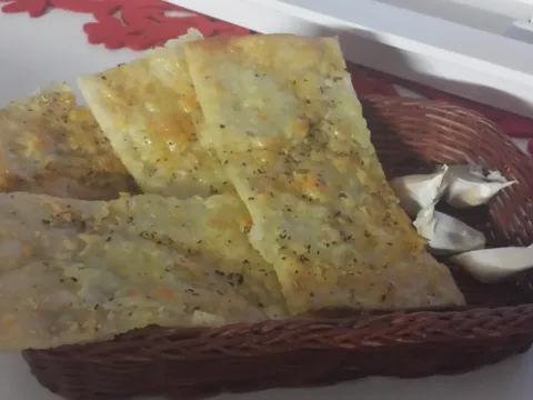 Garlic fingers by elune