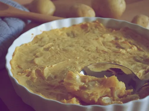 Bakin krumpir s valjušcima