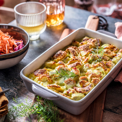 Tortellini with turkey and four cheeses