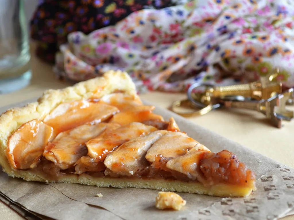 Klasičan francuski tart sa jabukama