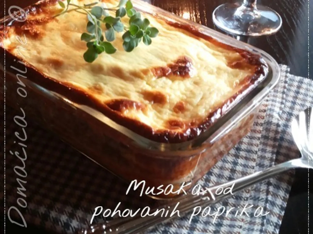 Musaka od pohovanih paprika