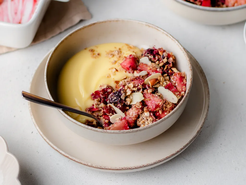 Dolcela voćni crumble s proteinskim pudingom od vanilije