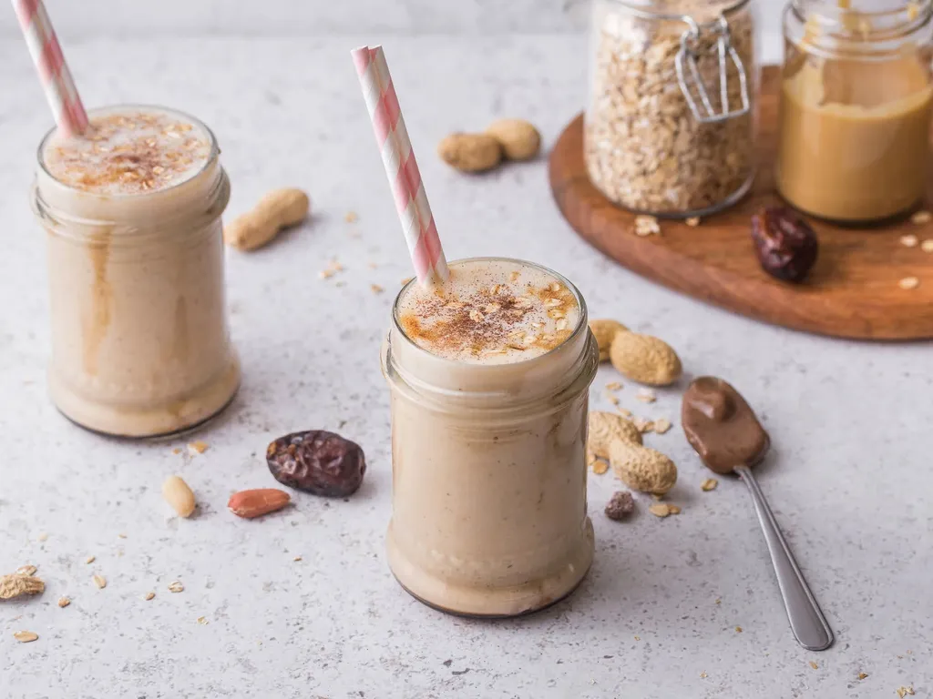 Hi protein Cookie shake s maslacem od kikirikija i datuljama