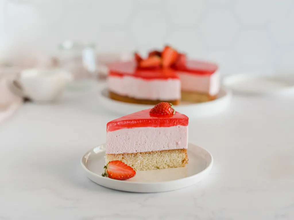 Mousse torta od jagoda s preljevom