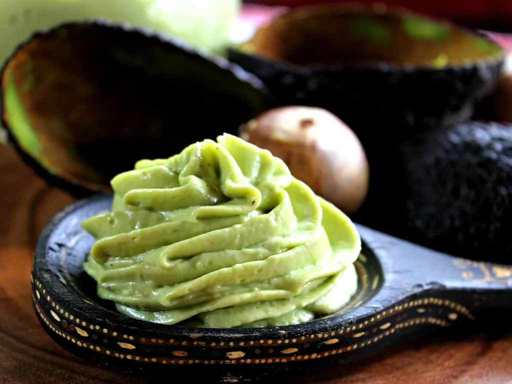 Avocado i cesnjak aioli...