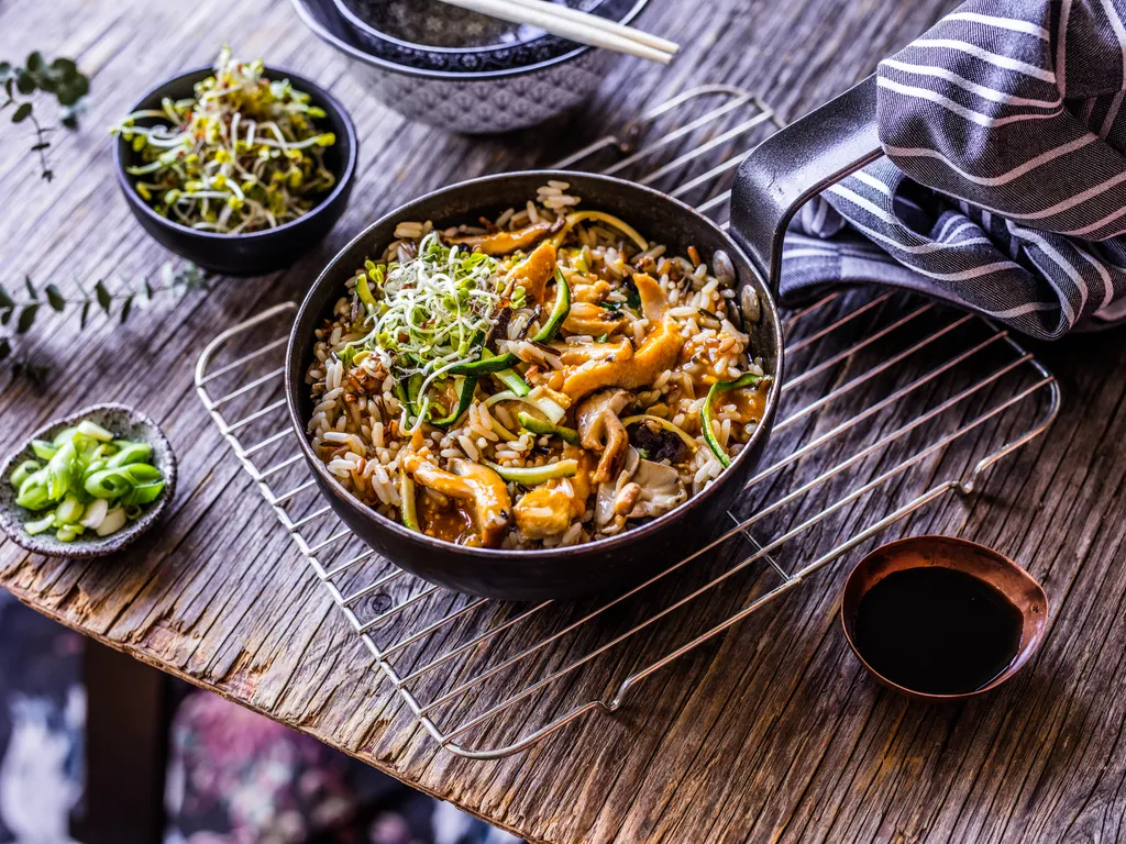Pileći wok sa shiitake gljivama