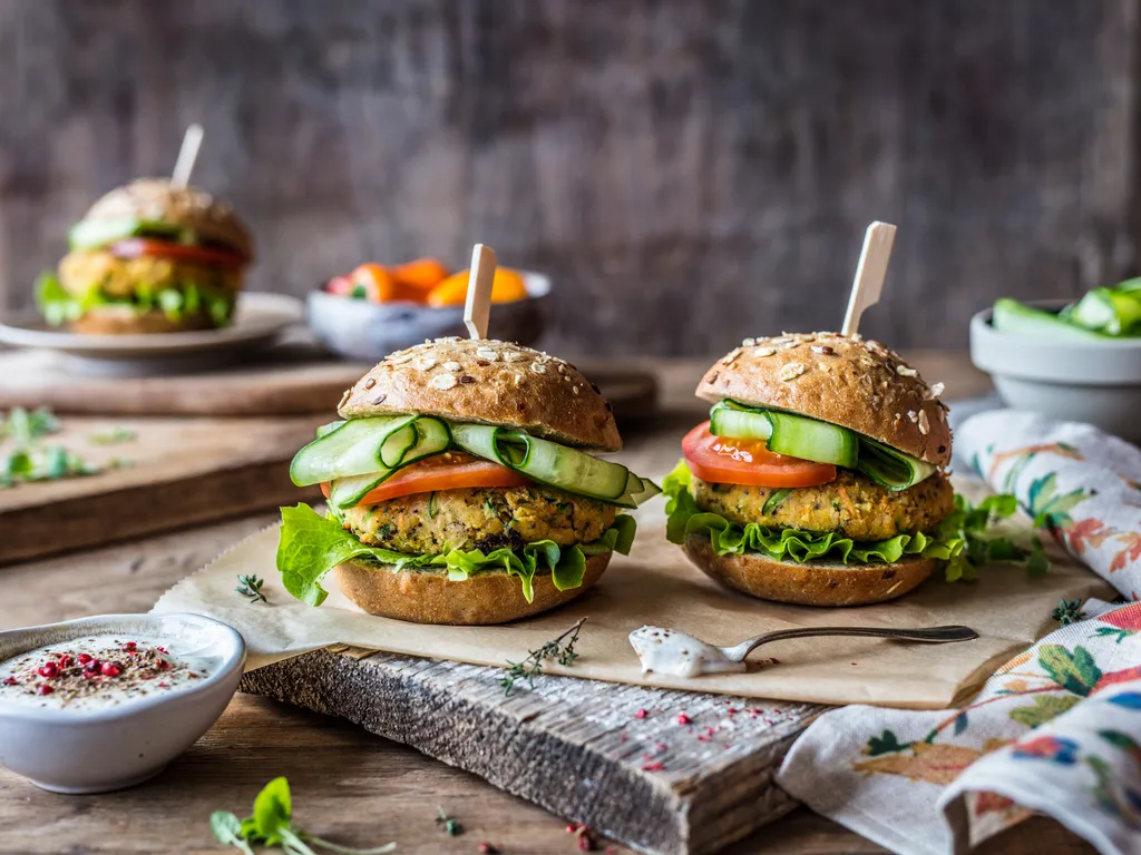 Burger od slanutka na roštilju