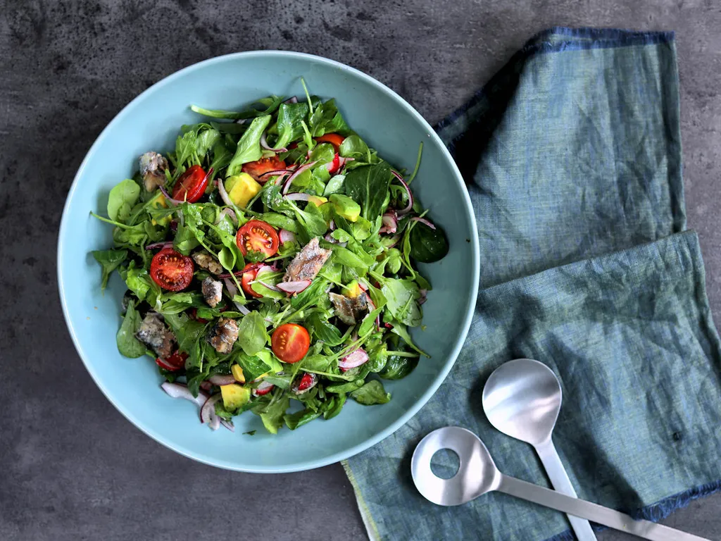 Šarena salata sa sardinama