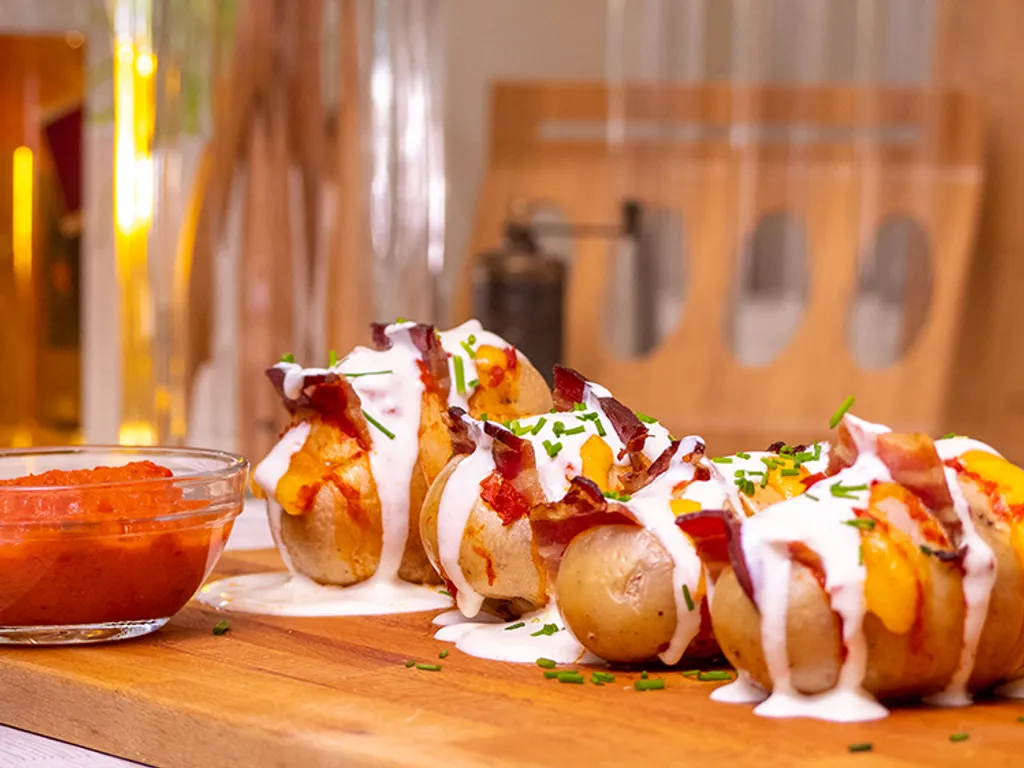 Hasselback krumpir s ajvarom