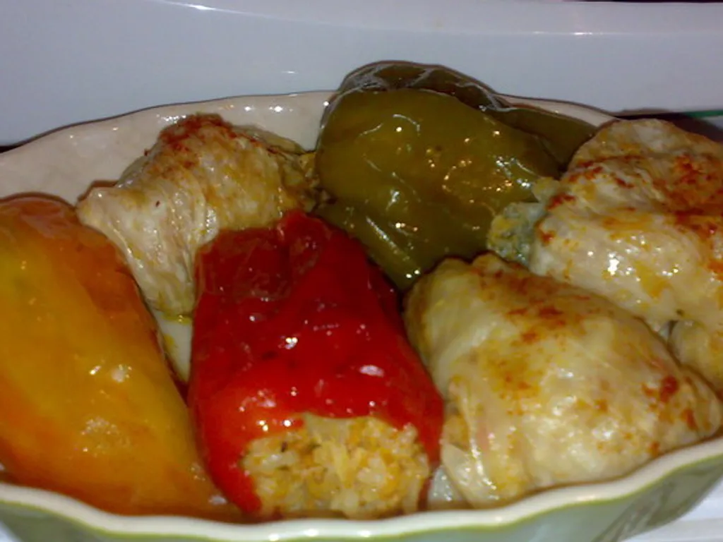 POSNE PUNjENE PAPRIKE I SARME