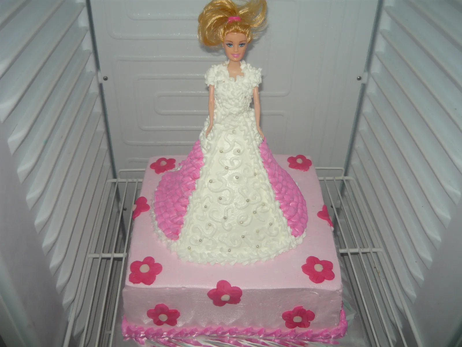 barbie cake