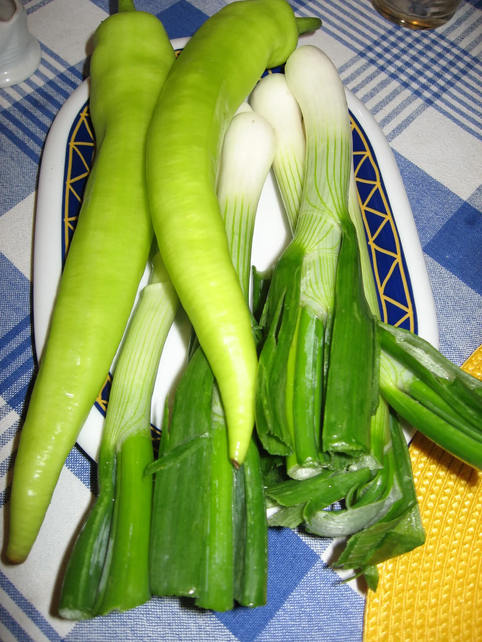 Mladi luk i paprika