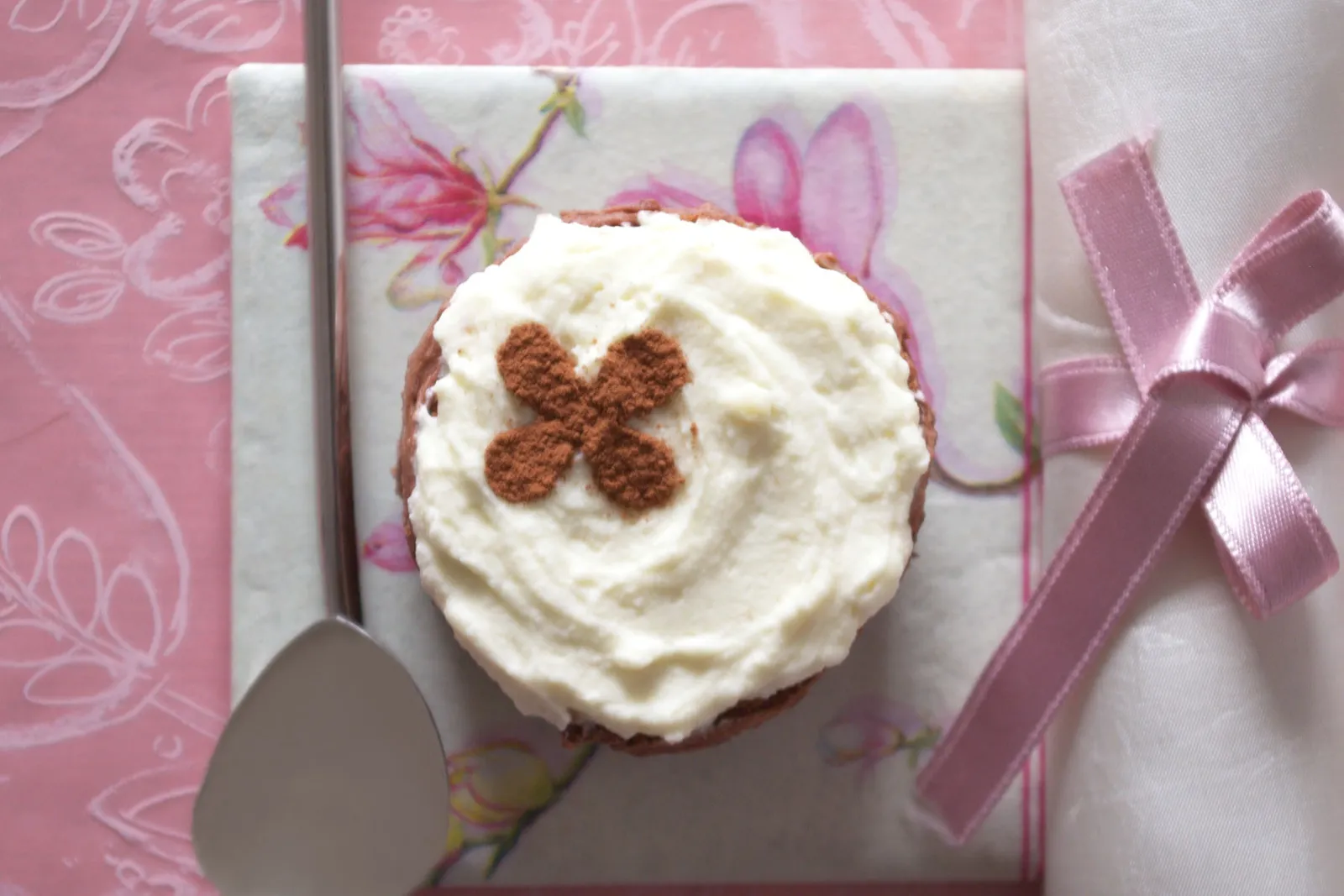 Chic chocolate cakes