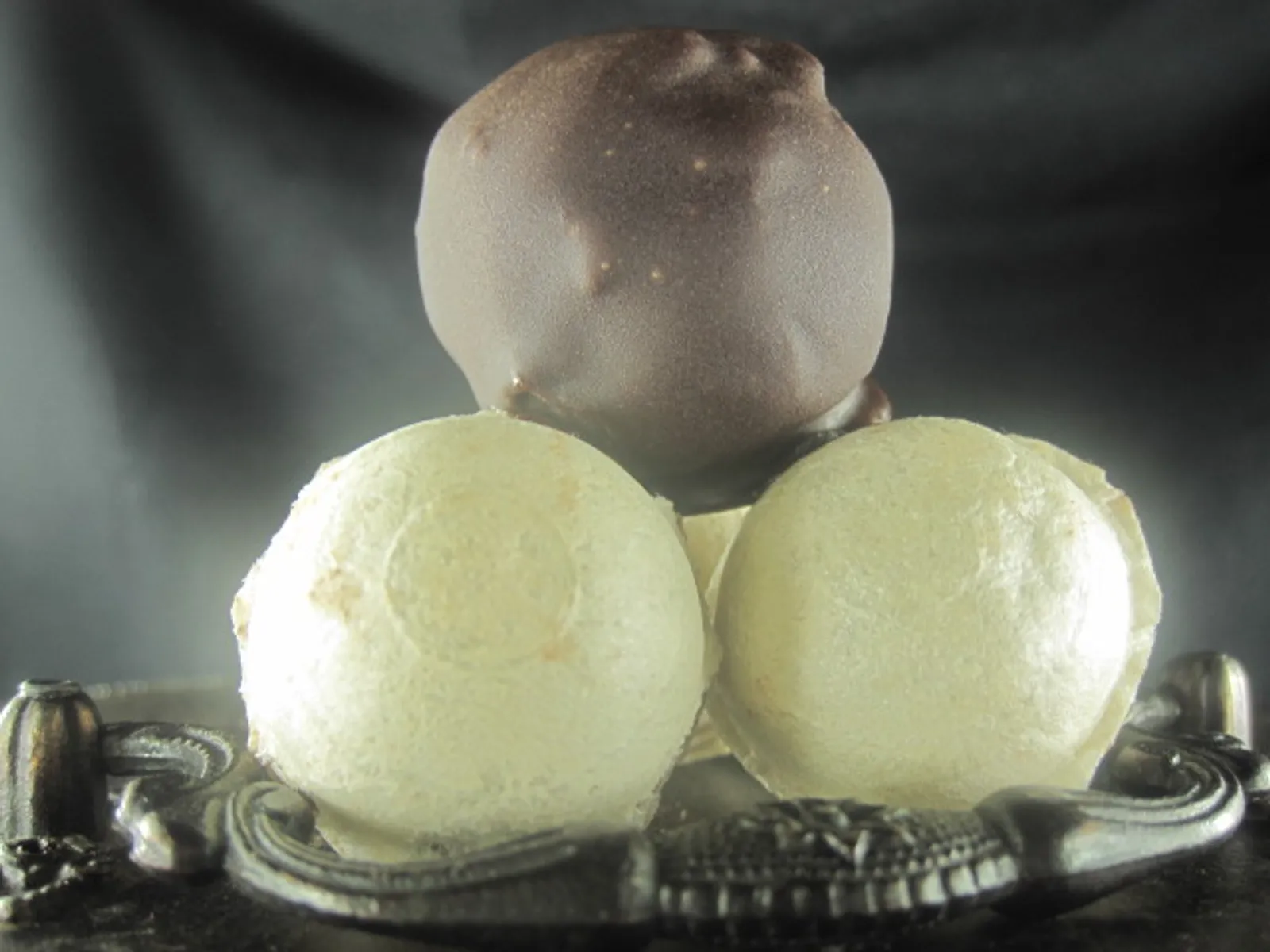 Cinnamon truffles by monchislava