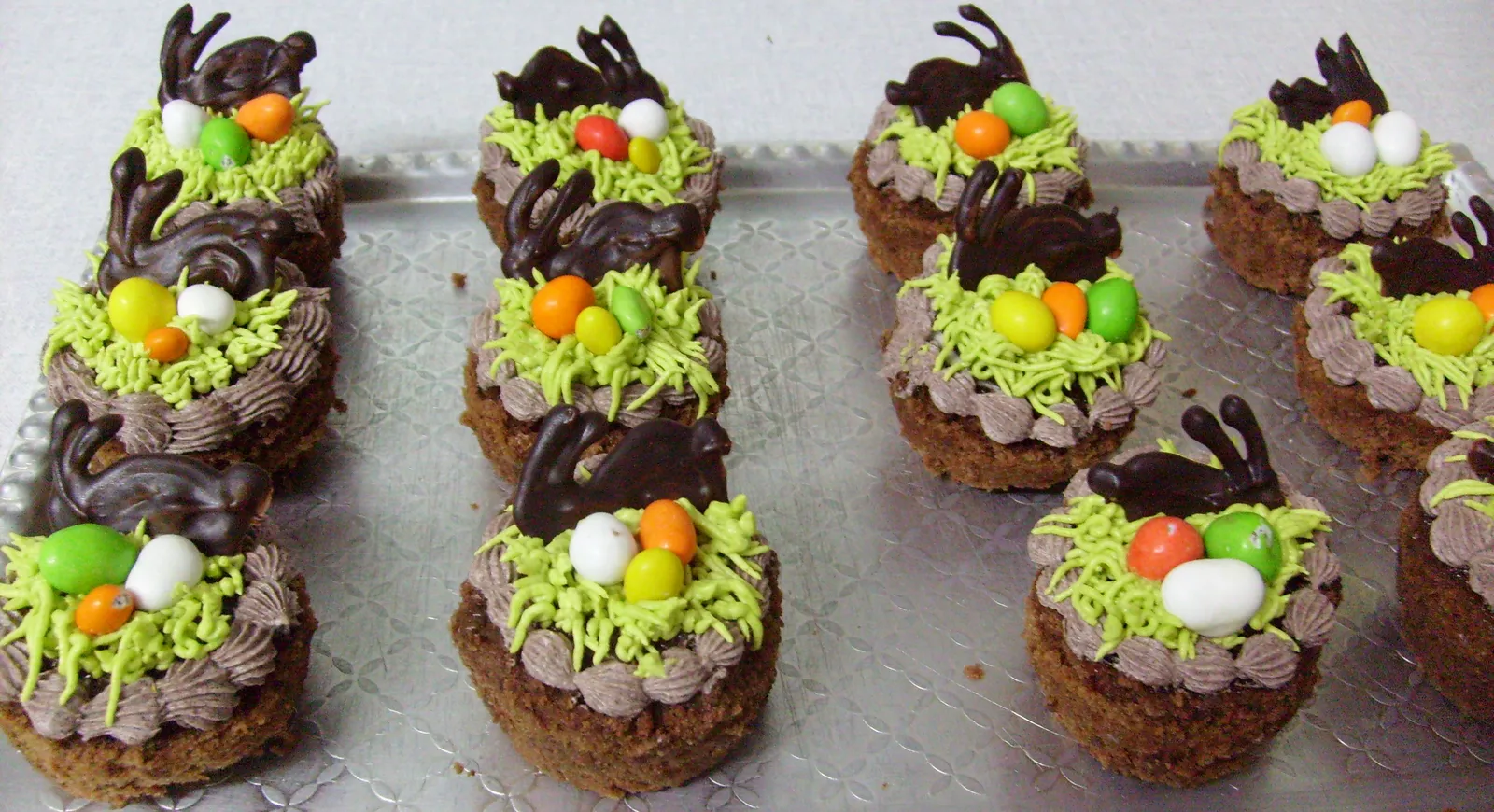 Easter cupcakes