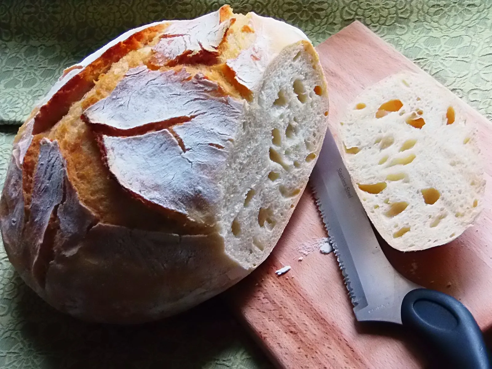 No Knead Bread-DajanaD