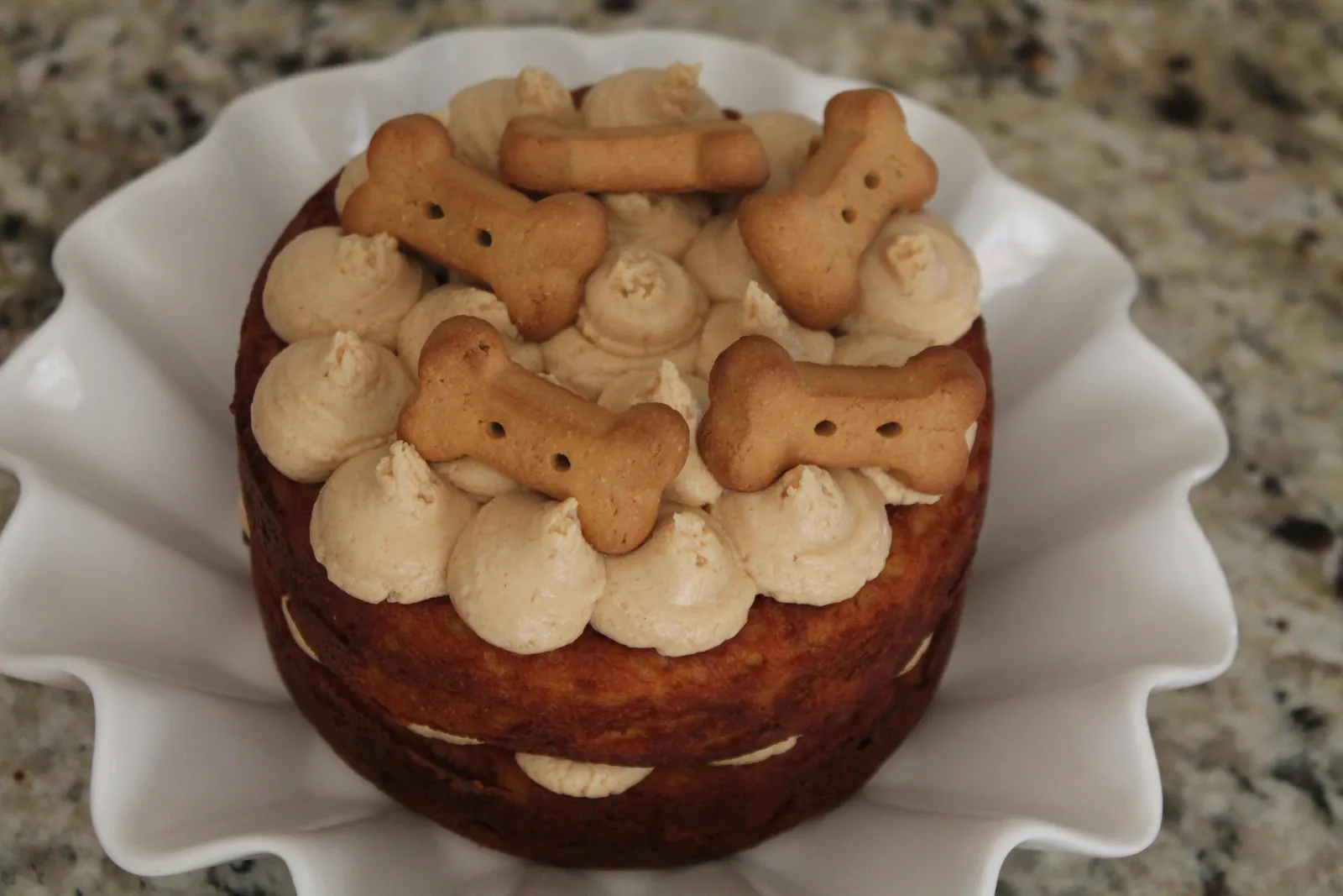 Benova torta od karota i kikiriki maslaca
