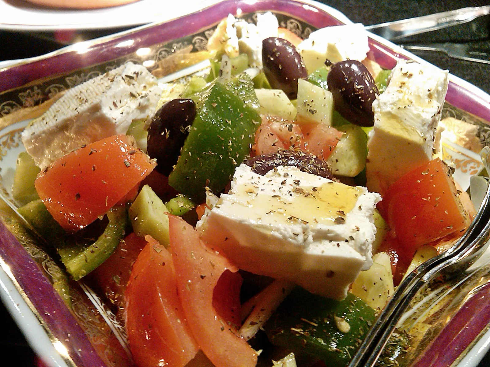 Χωριάτικη σαλάτα (Grcka seljacka salata - Coolinarika)