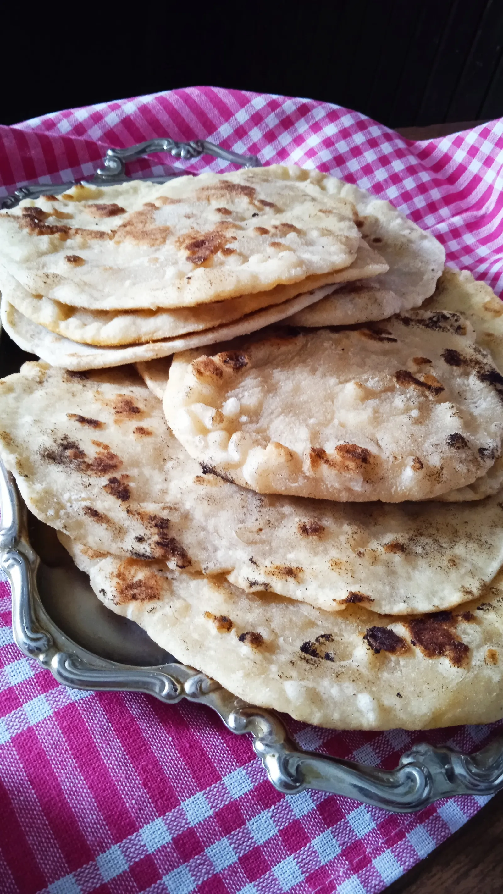 Indijski Naan .... Meddina ..