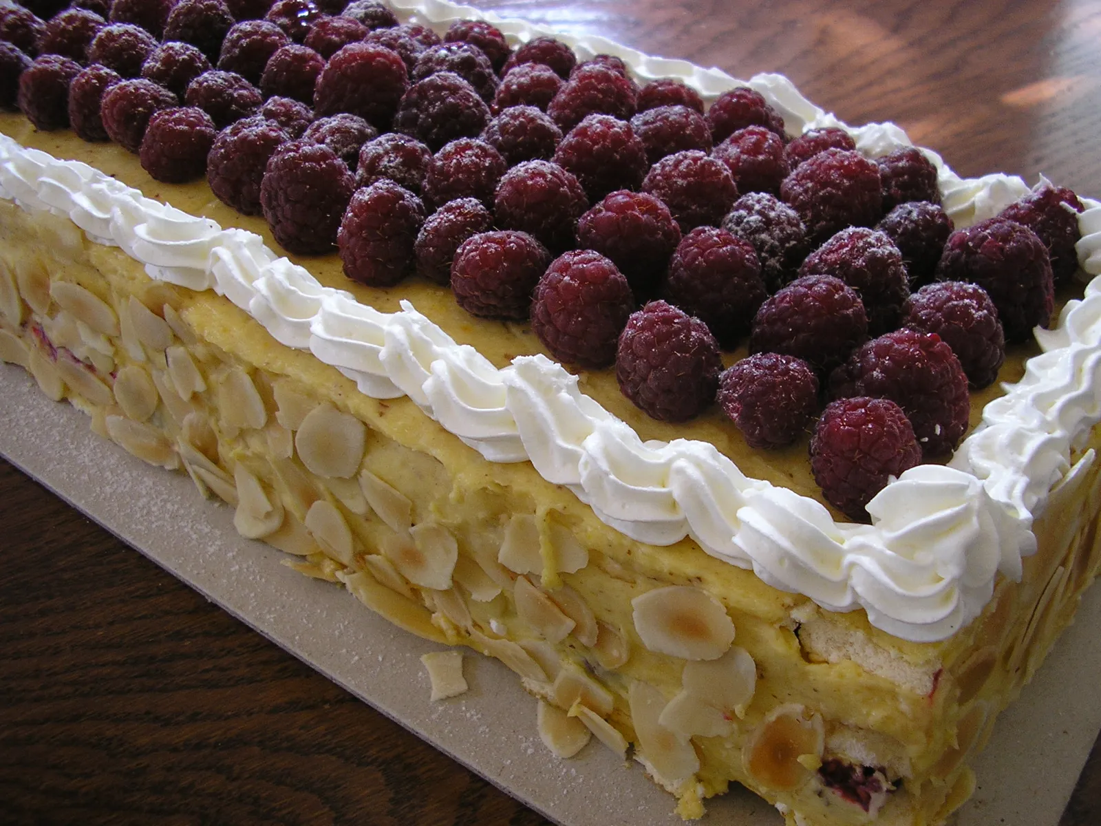 Torta sa malinama