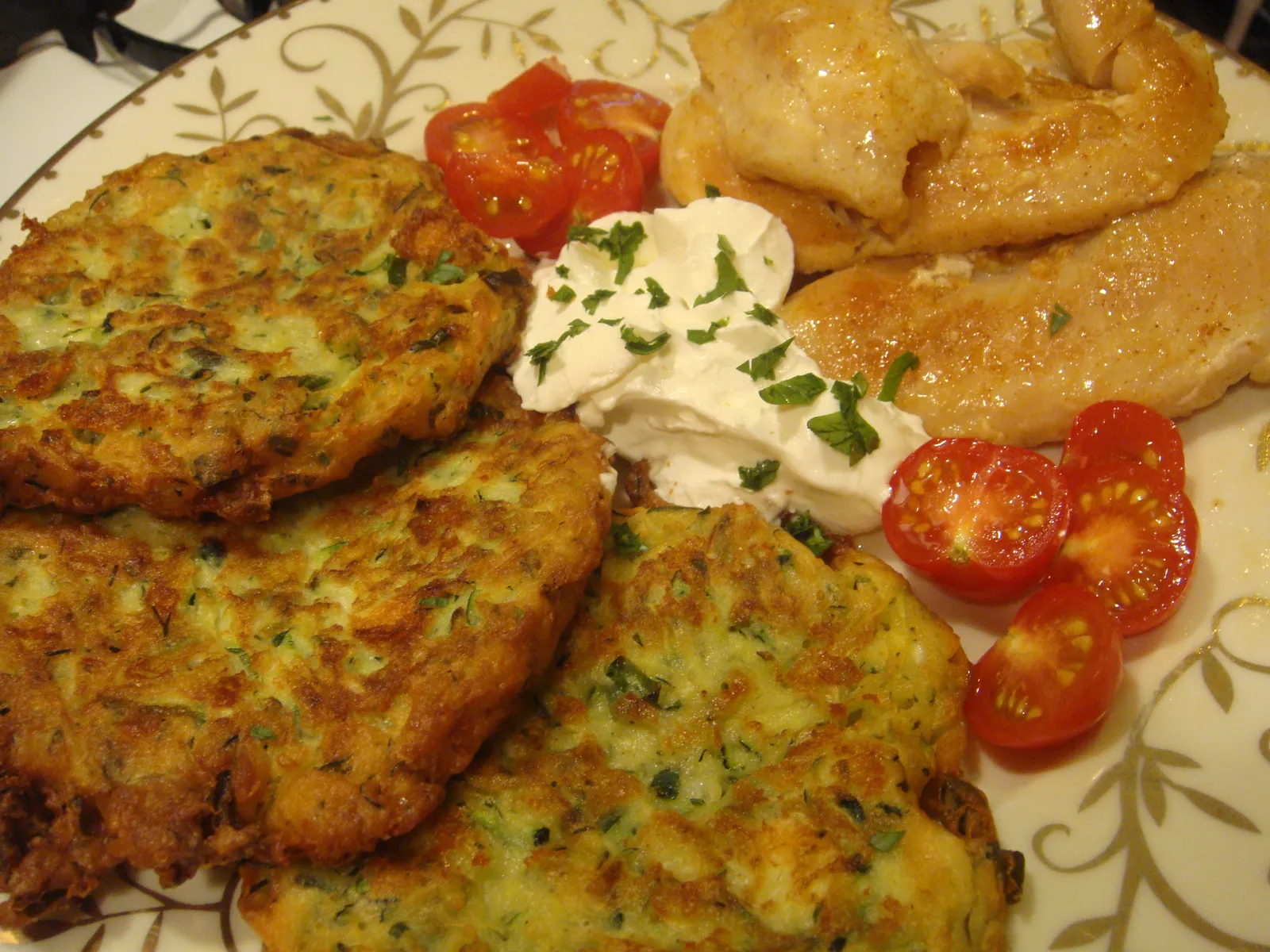 Pljeskavice od tikvica i feta sira by Pomoravka