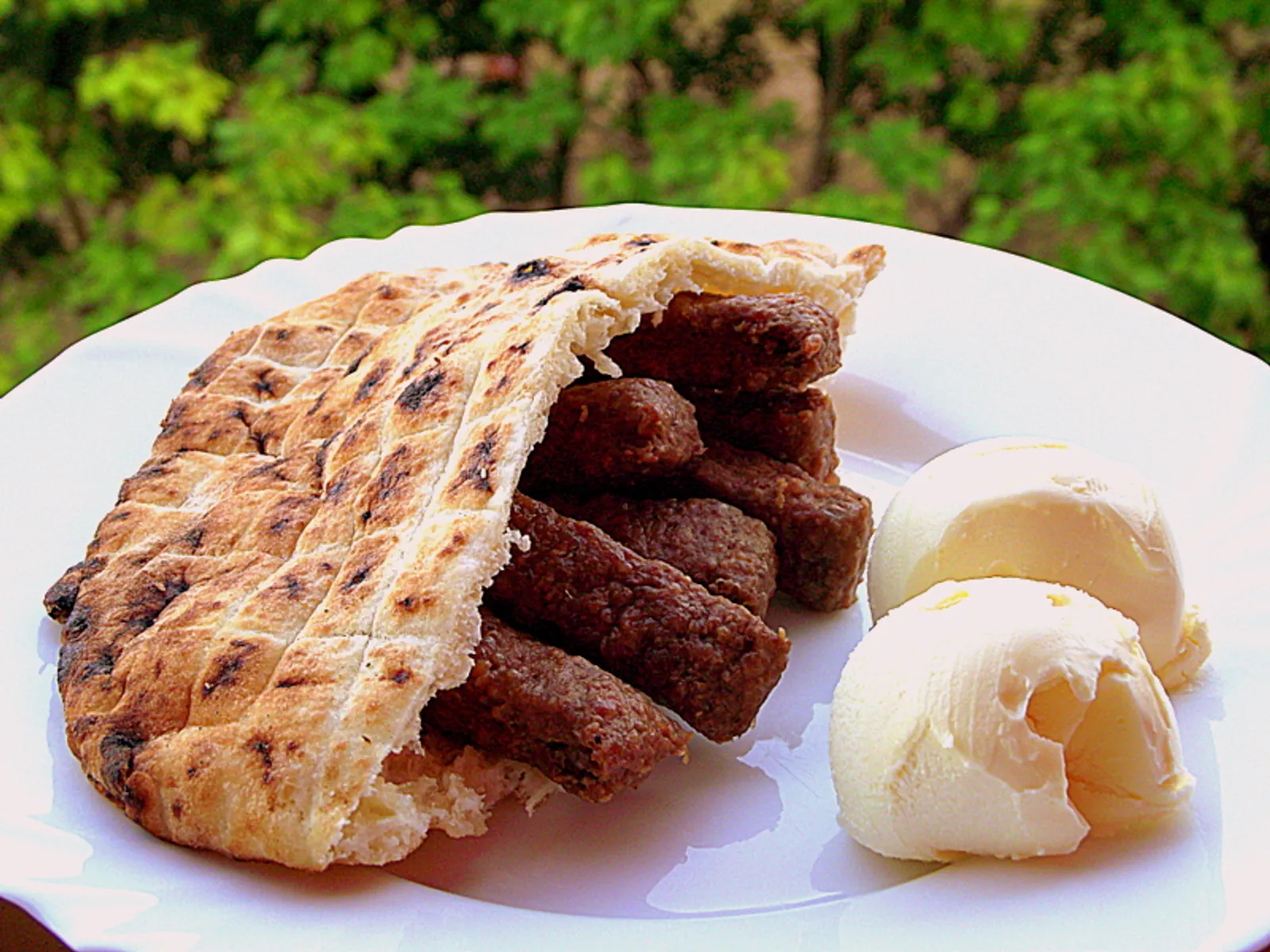 Hvala neumorna-sarajevski ćevapi