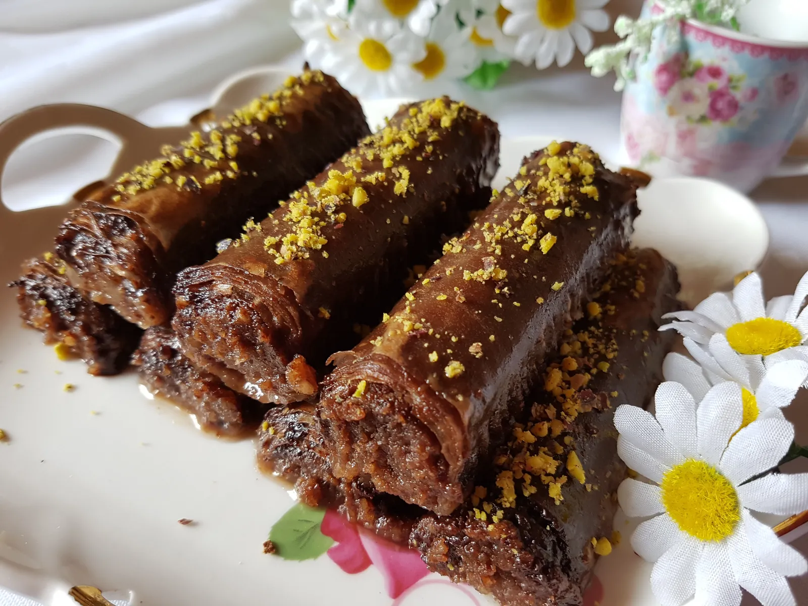 Ferrero rocher baklava - LuAnn