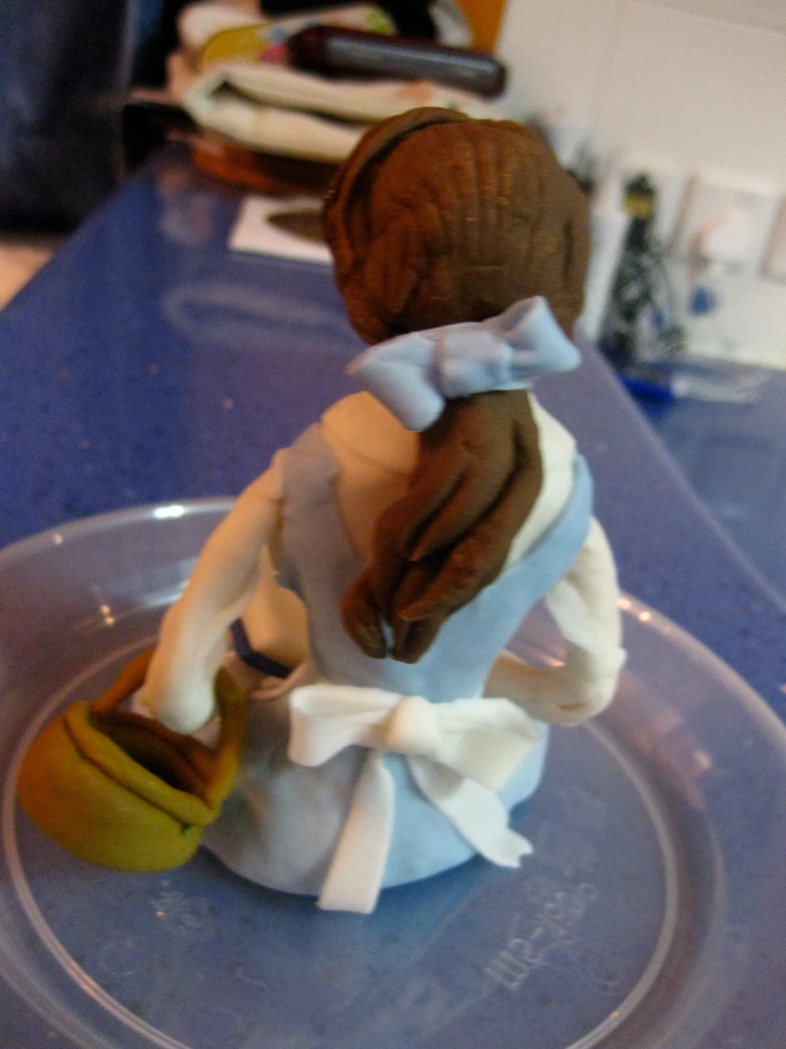 Belle, otpozadi