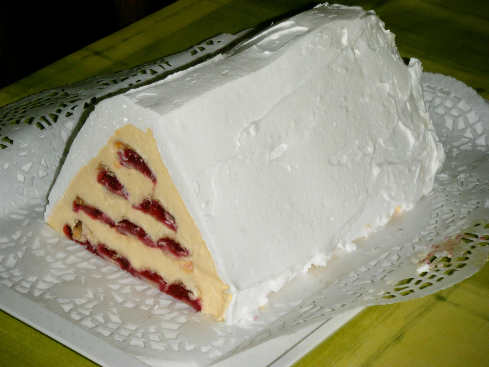 Piramida torta