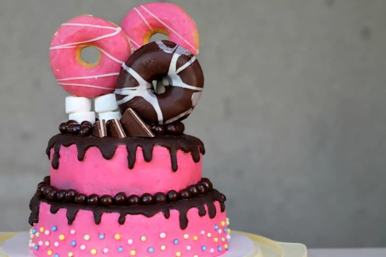 Donut cake