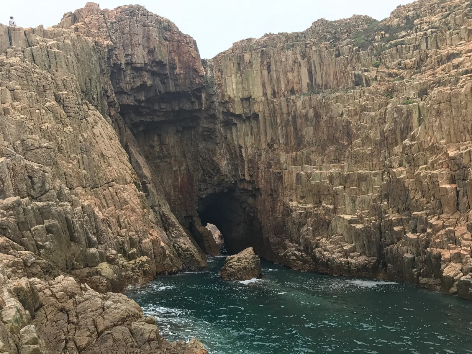Mok min cave