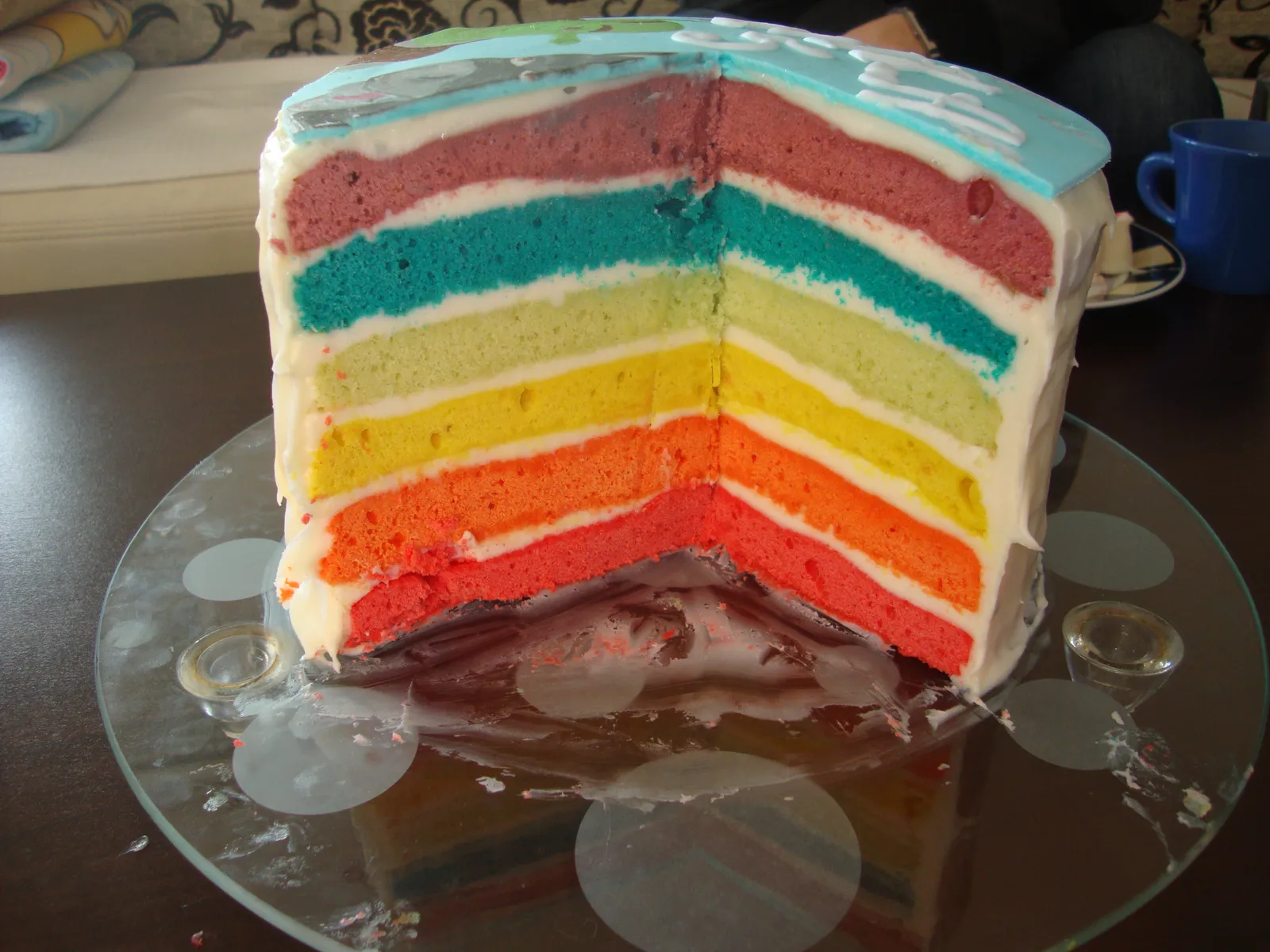Rainbow cake u punom svom sjaju