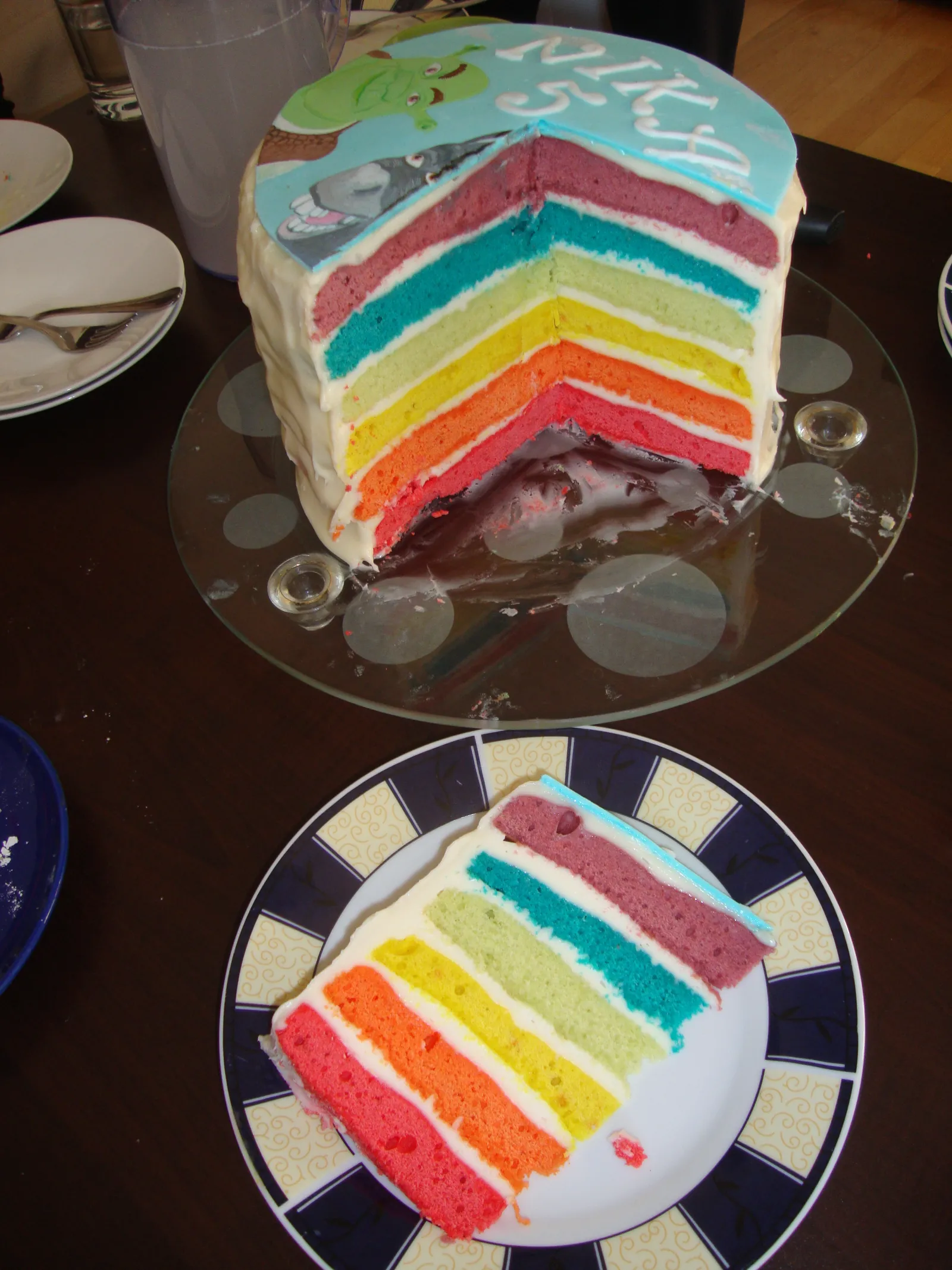 Rainbow cake u punom svom sjaju
