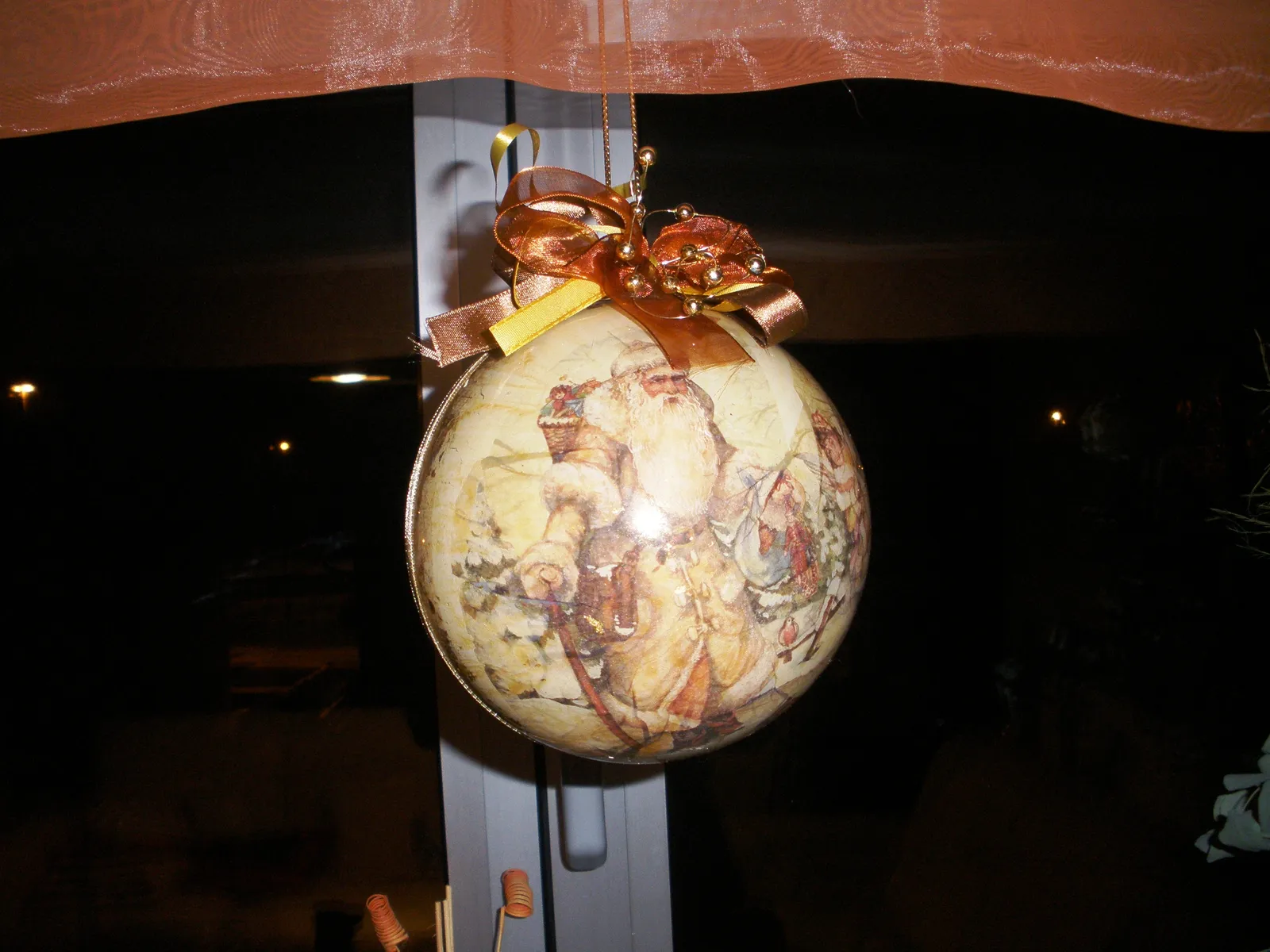 Decoupage-još jedna božićna kuglica