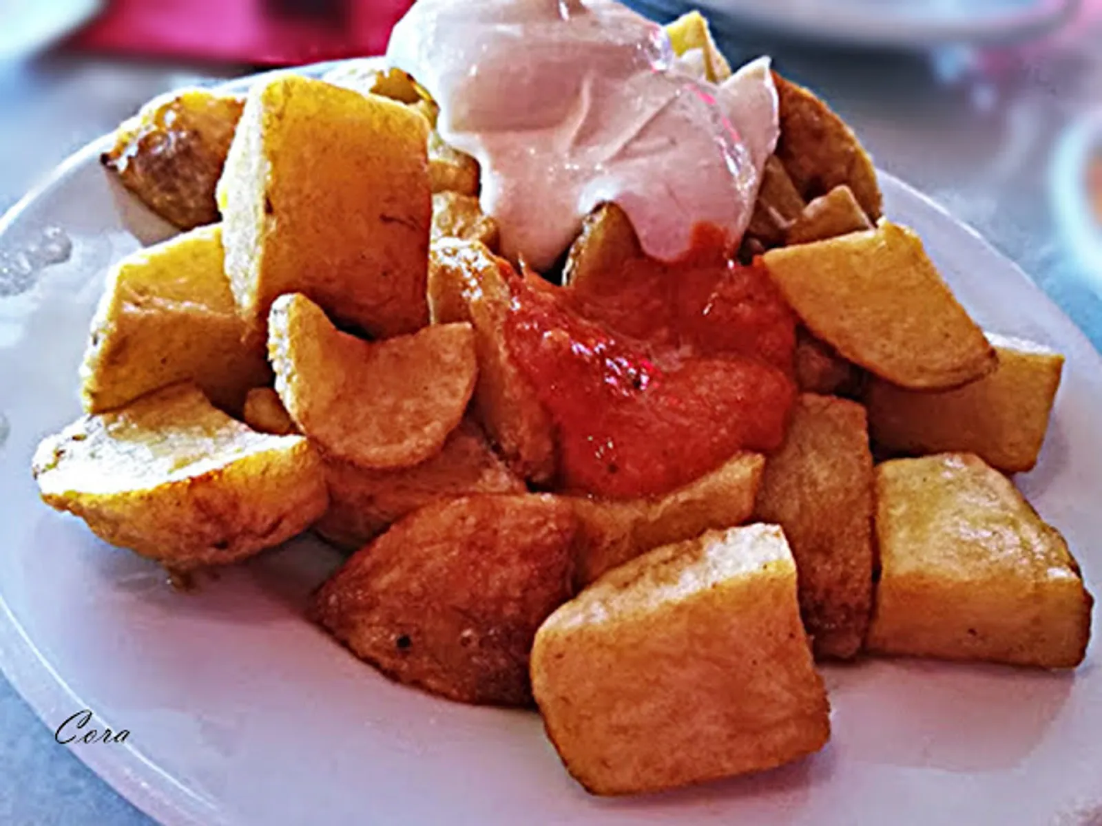 ღ Patatas bravas