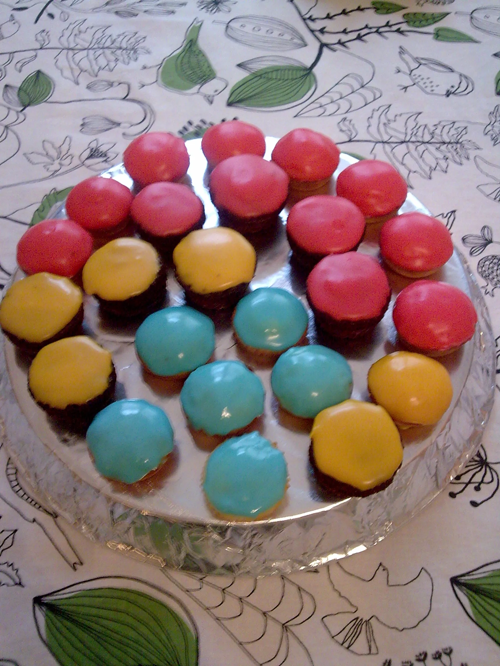 Veseli mini muffinsi!