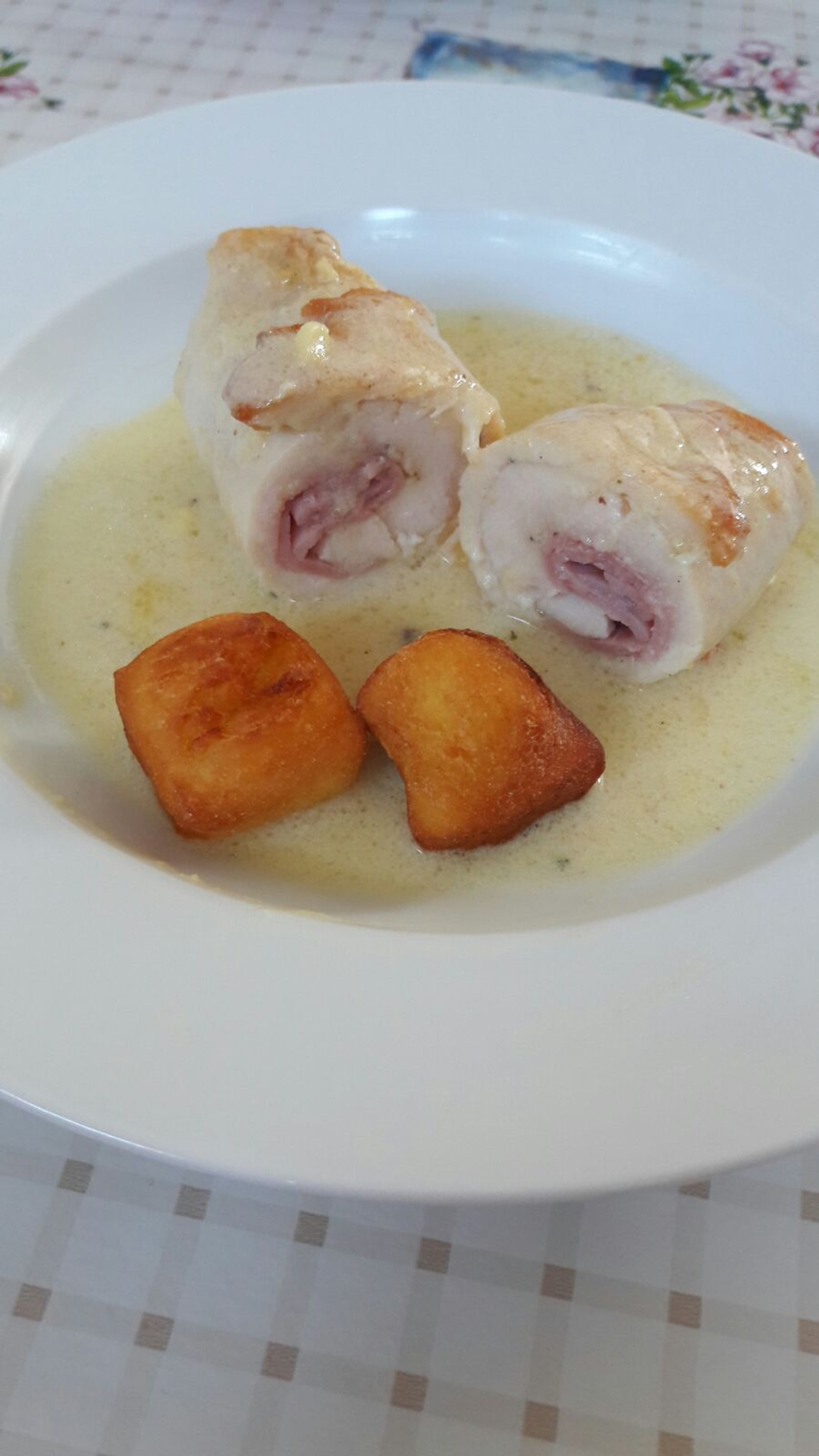 Pileće rolice u umaku od sira