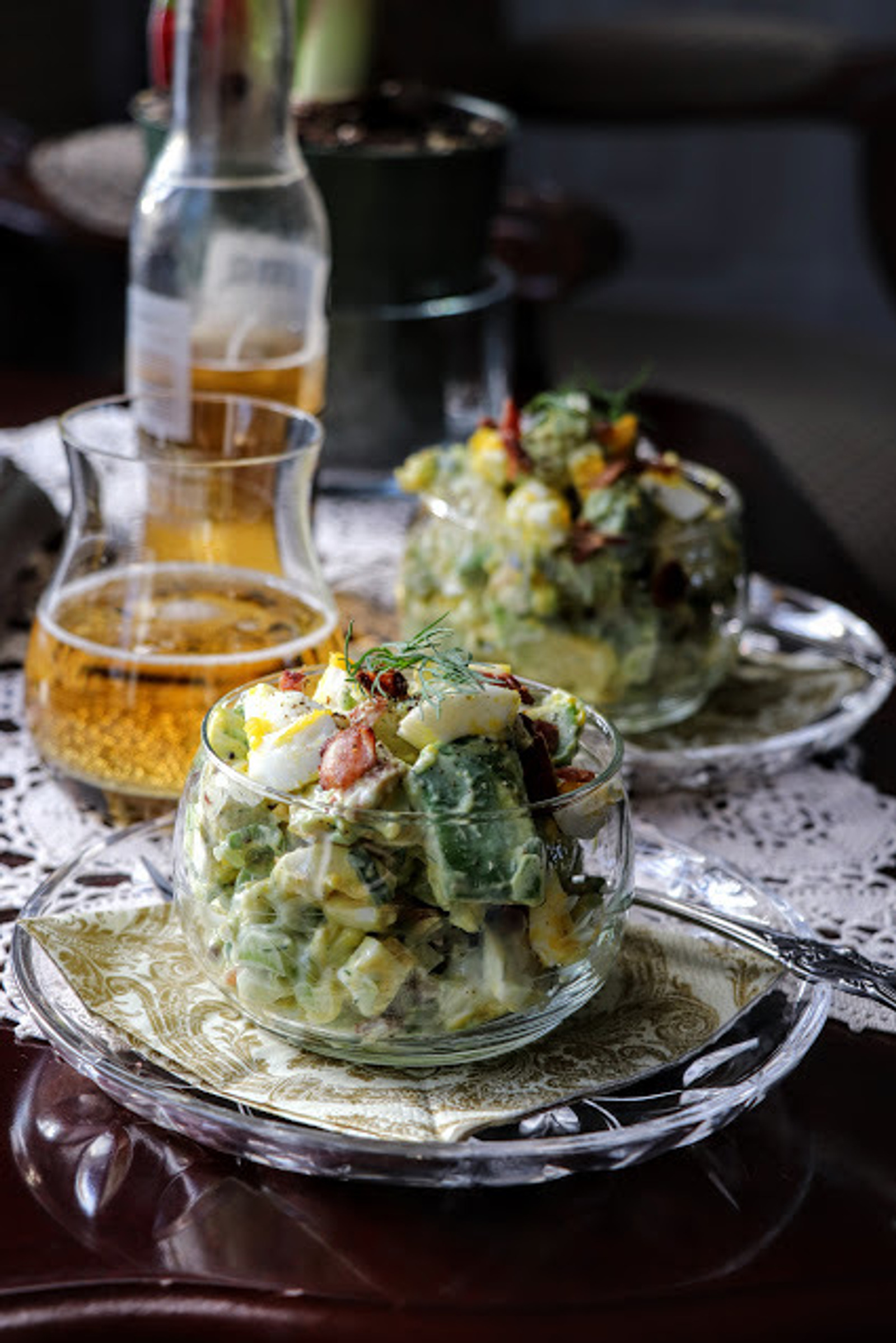 Avocado, bacon and egg salad