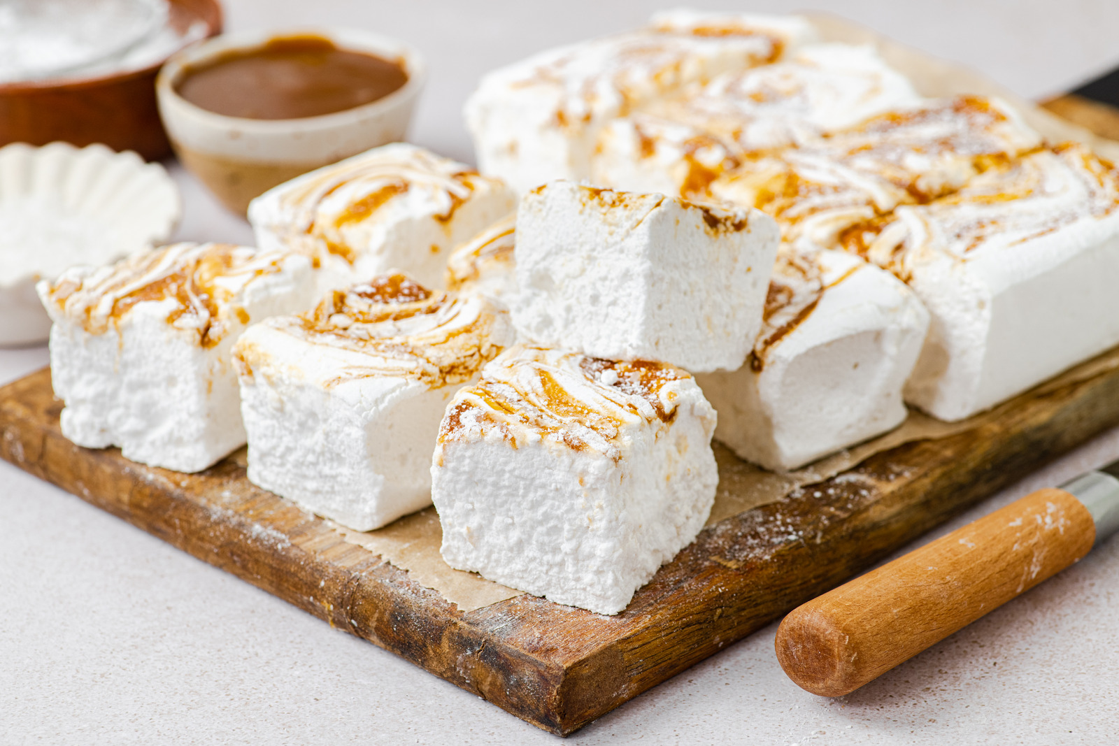 Marshmallows sa slanim karamelom