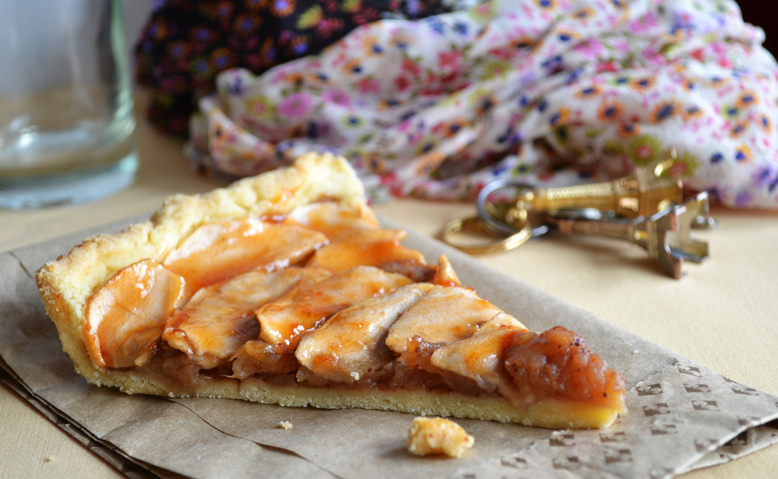 Klasičan francuski tart sa jabukama