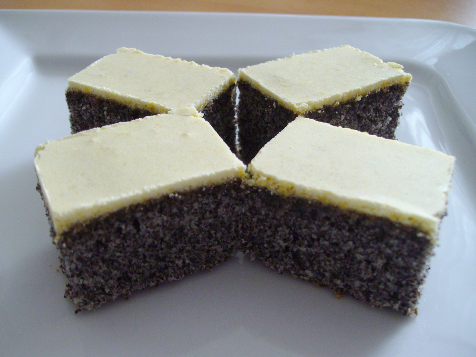 Žute mak kocke