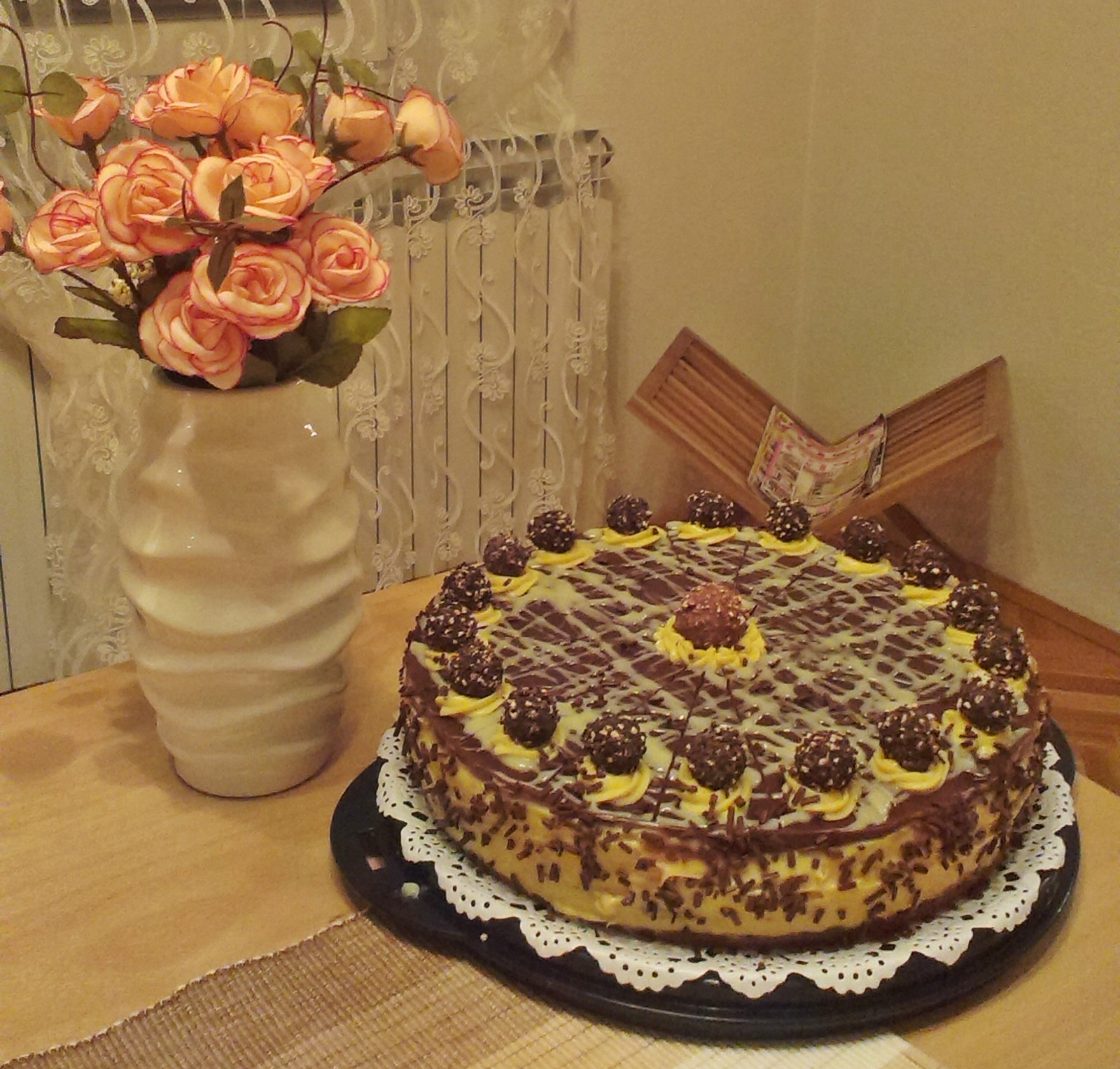 Torta s lješnjacima i karamelom