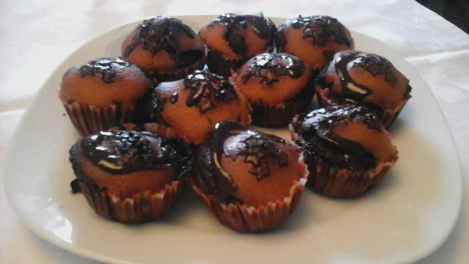 MAGIC TASTE WITH COCOLATE...MUFFINI YUMMY